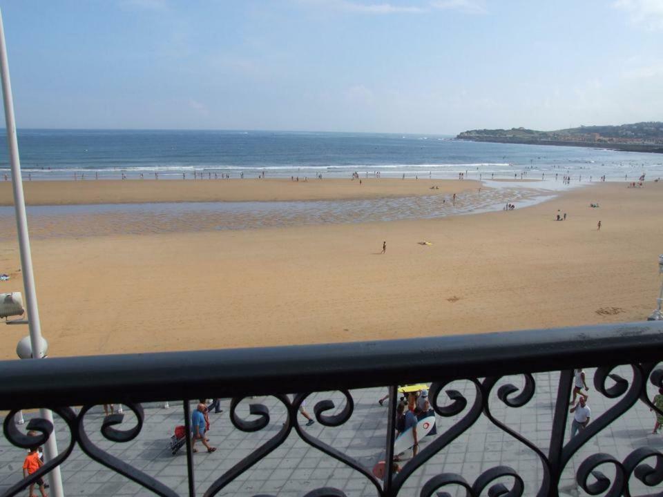Vivienda En Gijon Frente Al Mar Βίλα Εξωτερικό φωτογραφία