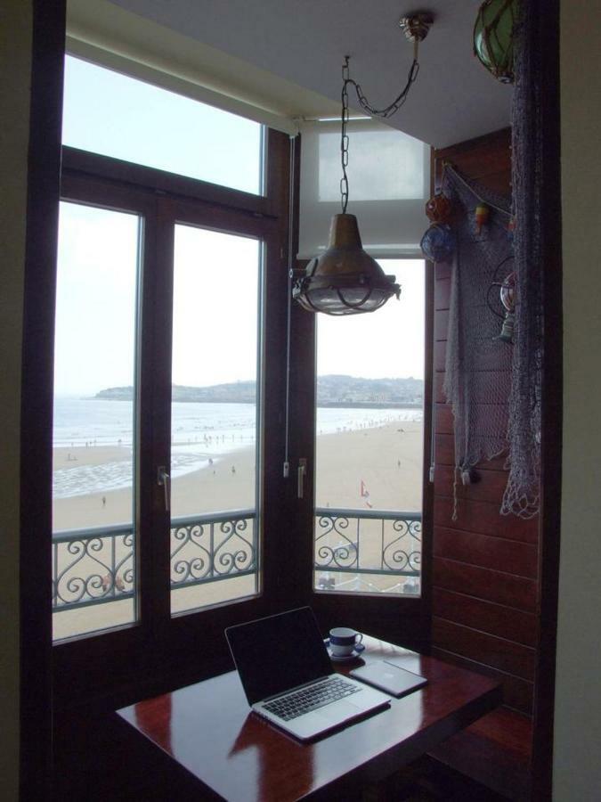 Vivienda En Gijon Frente Al Mar Βίλα Εξωτερικό φωτογραφία